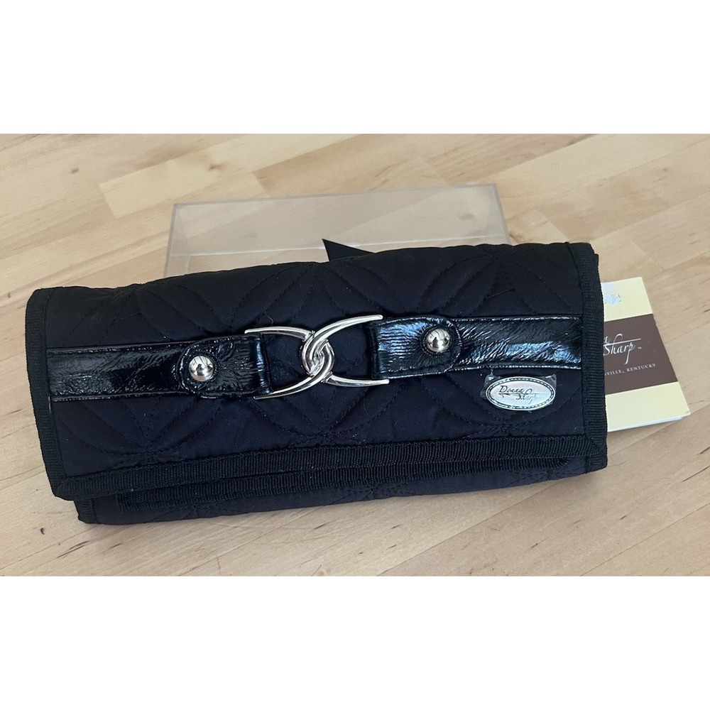 Donna Sharp Licorice Medium Wallet NWT‎ Black Quilted Bifold Wallet